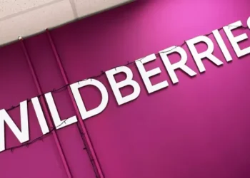 В подмосковной Электростали из-за тропического ливня рухнула крыша склада Wildberries