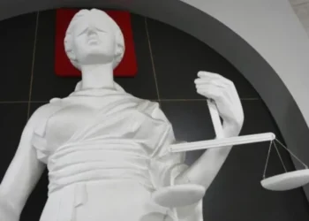 Экс-главу наркоконтроля Свердловской области отдадут под суд за мошенничество