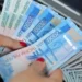 В России выросло количество вакансий с окладом выше 100 тысяч рублей