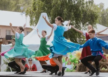 Фестиваль «День деревень» провели на стадионе в поселке Лунево
