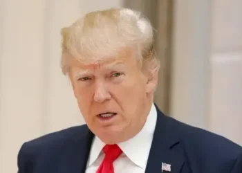 На Трампа подали в суд, требуя лишить его права участвовать в президентской гонке в 2024 году