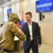 Глава Балашихи встретился с мобилизованным и передал ему гумпомощь