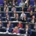 Бундестаг аплодисментами встретил предложение «заморозить» конфликт на Украине