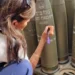 Никки Хейли оставила на снаряде ЦАХАЛ в Израиле надпись «Прикончите их!»