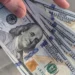 Россиянам дали совет, что делать с устаревшими долларами
