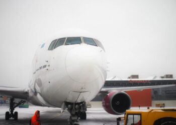 Под санкции ЕС попали аэропорты Внуково и Жуковский