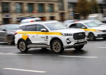 Эксперт Федерации автовладельцев РФ Канаев оценил обязательную аттестацию таксистов