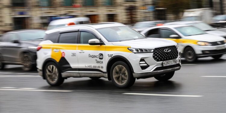 Эксперт Федерации автовладельцев РФ Канаев оценил обязательную аттестацию таксистов