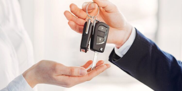 Китайские автомобили Geely резко подешевели в России