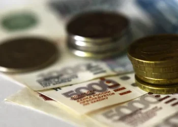 Эксперт раскрыл, какие выплаты положены работнику при сокращении штата