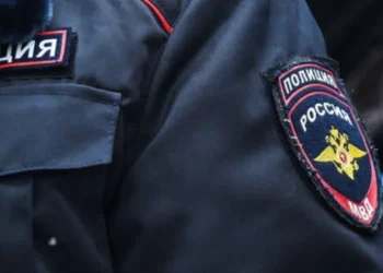 Уголовное дело возбуждено после падения школьника с высоты в Долинске
