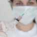 Стало известно, кому действительно стоит привиться от гриппа этой осенью
