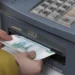 Адвокат объяснил, какие лимиты на снятие наличных действуют в банкоматах