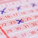 Новогодний джекпот под вопросом: раскрыто, сколько реально получит победитель лотереи с учетом налога