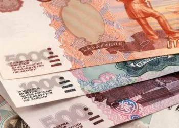 «Банк следит за каждой купюрой». В России ввели усиленный контроль за снятием наличных