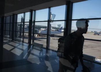 В аэропортах Домодедово и Жуковский перестали принимать и отправлять рейсы
